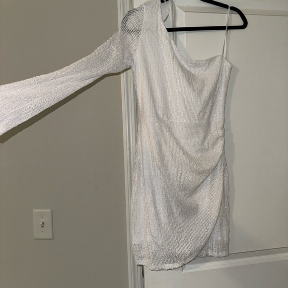 White sequins dress. Francesca’s, never worn. - Picture 1 of 4